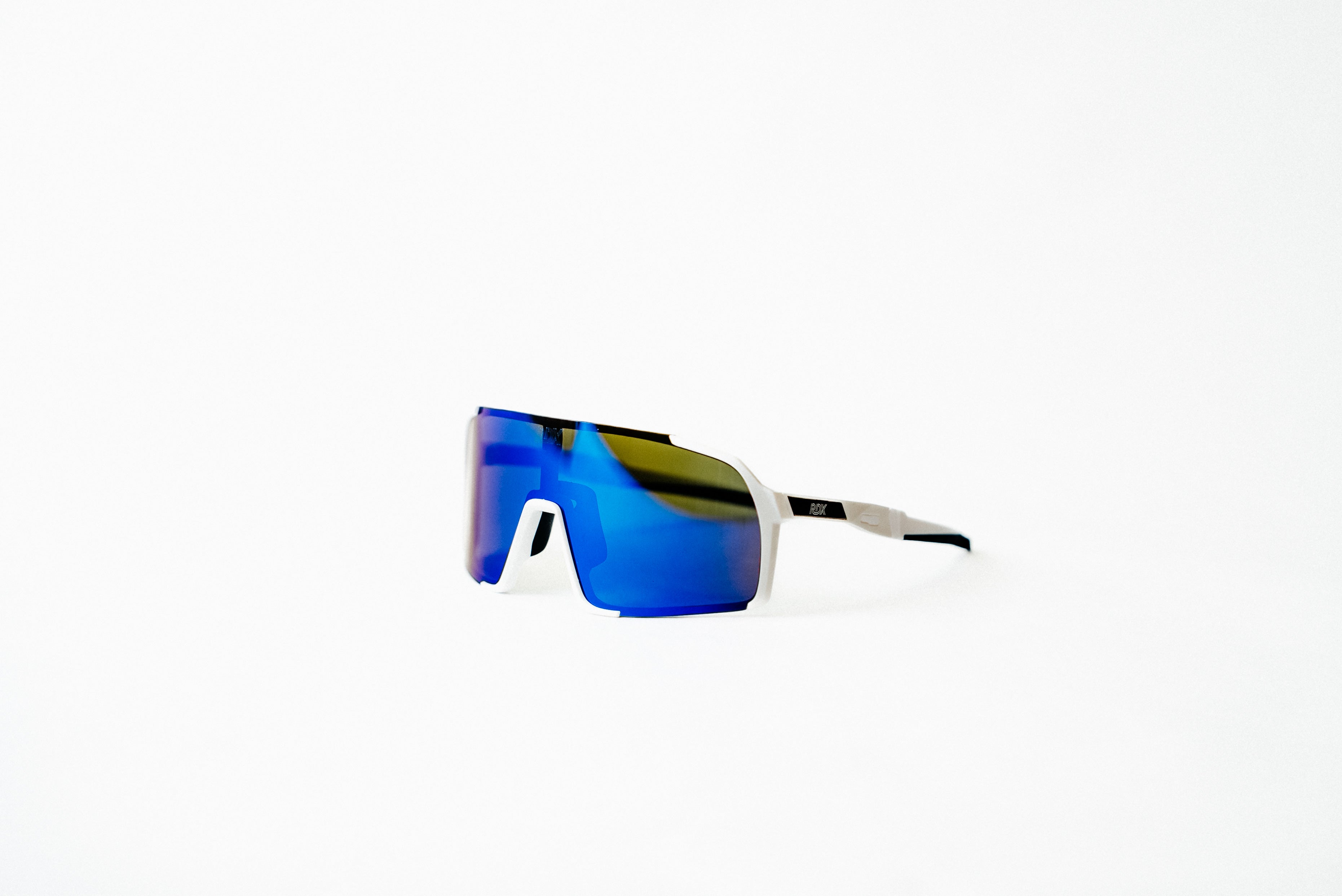 White Sport Sunglasses – Red Dot Extreme